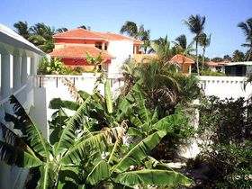 Apart Hotel White Apartments Garden Apart Hotel White Apartments Garden